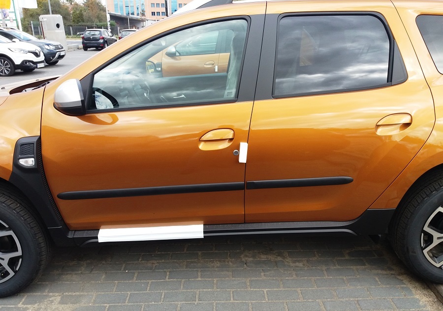 Dacia Duster ajtódíszléc készlet, 5 ajtós 2018-